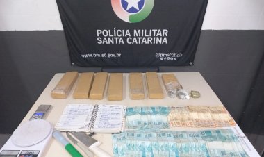 PM PRENDE JOVEM DE 19 ANOS COM MAIS DE 4 kg DE DROGA EM CRICICIÚMA
