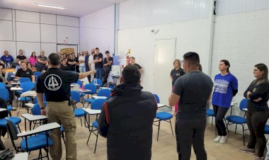 Treinamento para defesa de ameaças e ataques é realizado na APAE Cocal do Sul