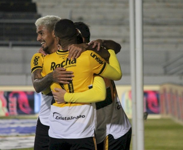 TIGRE VENCE A PONTE PRETA NO MOISÉS LUCARELLI