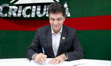 Clésio Salvaro reúne vereadores e secretários e anuncia filiação no PSD