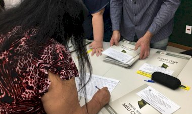 Mais de 40 famílias recebem escrituras de imóveis em Criciúma