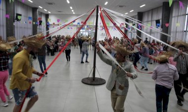 Festa julina anima idosos do Centro de Convivência da Terceira Idade