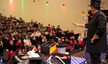 Colégio Unesc celebra o Dia do Estudante com show de mágica
