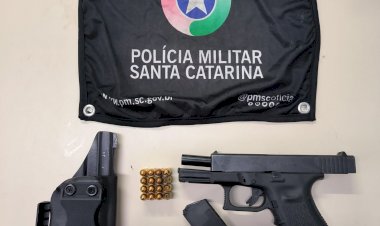 PM PRENDE HOMEM POR PORTE ILEGAL DE ARMA EM CRICIÚMA