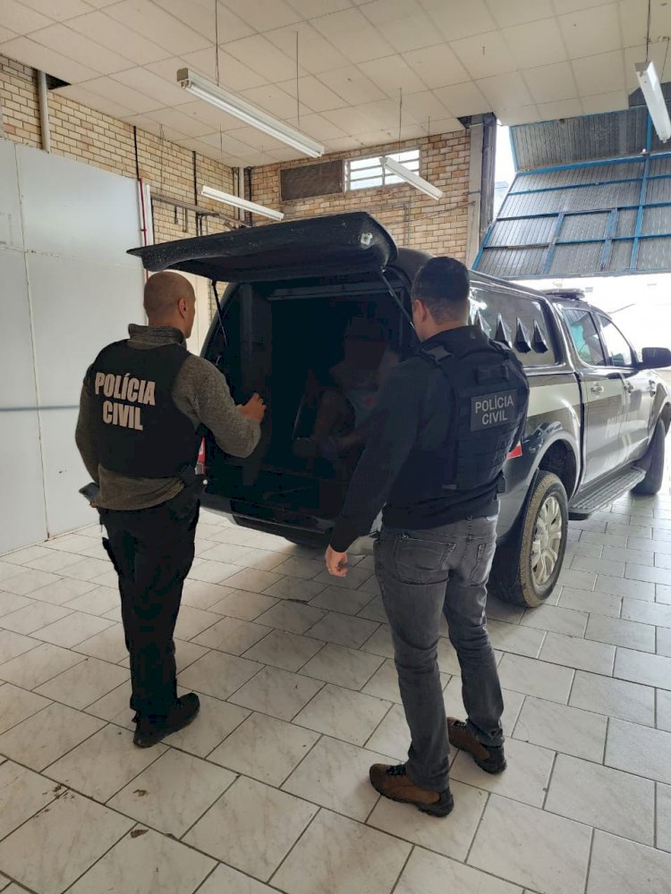 Polícia Civil de Morro da Fumaça cumpre mandado de busca e apreensão, apreende drogas e prende homem em flagrante por tráfico