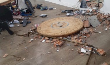 LADRÕES DERRUBAM PAREDE DE IGREJA PARA ROUBAR NOTEBOOKE E UMA LOJA