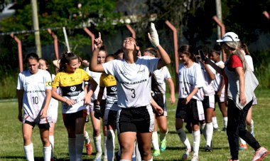 Colégio Unesc é finalista no Campeonato Escolar de Futebol Feminino que acontece em Criciúma