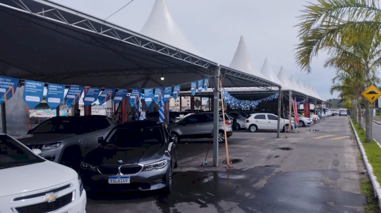 Feirão de Carros é aberto com mais de 100 modelos expostos em Sombrio