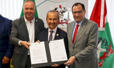 TJ assina acordo para acelerar a retirada de 8 mil veículos apreendidos em 310 pátios em SC