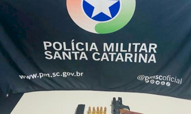 PM prende homem no centro de Criciúma com arma de uso restrito