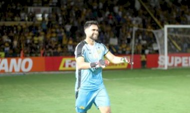 Gustavo falhou no primeiro gol e salvou o tigre defendendo pênalti