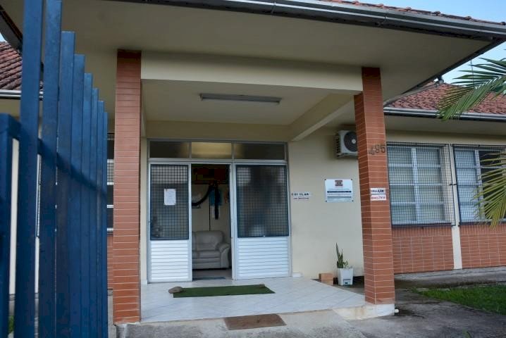 Homem morreu de parada cardíaca e está no IML sem identificação