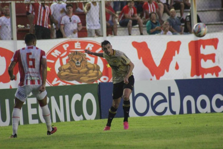 CRICIÚMA E HERCÍLIO LUZ EMPATAM NA IDA DAS QUARTAS