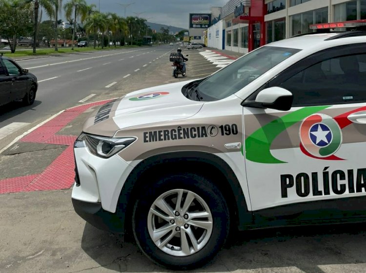 Roubou celular no ônibus e foi em cana