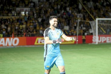 Gustavo falhou no primeiro gol e salvou o tigre defendendo pênalti