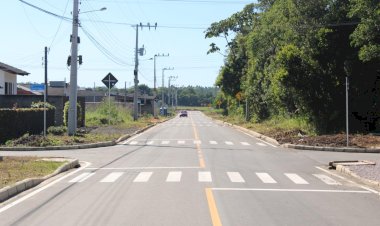 Moradores do bairro Quarta Linha recebem 14 ruas pavimentadas
