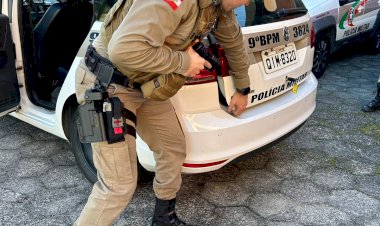 Pediu socorro porque estava com dores e caiu nos braços da polícia