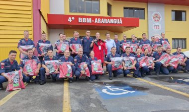 Mais de 180 bombeiros recebem EPIs para uso em inundações