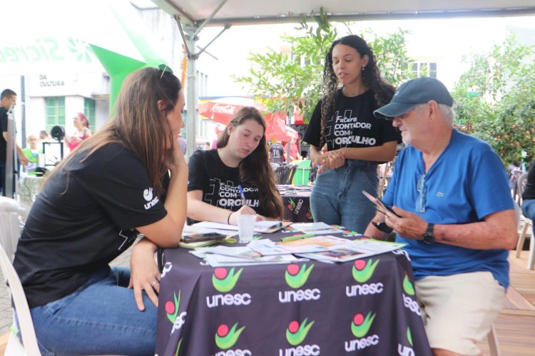 Imposto de Renda na Praça mobiliza dezenas de pessoas neste final de semana