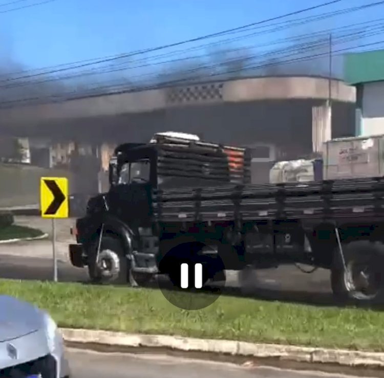 Posto de combustível pega fogo na V. Zuleima