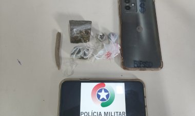 PM apreende adolescente traficando no terminal de Criciúma