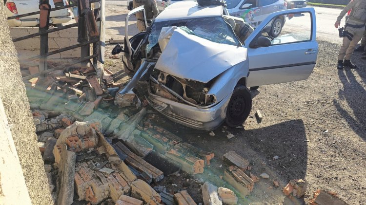 PM de Morro da Fumaça e PM de Criciúma prende homem após fugir e colidir veiculo