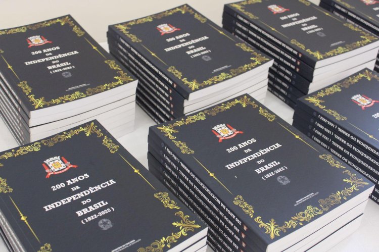 Livro sobre bicentenário da Independência do Brasil é lançado em Criciúma