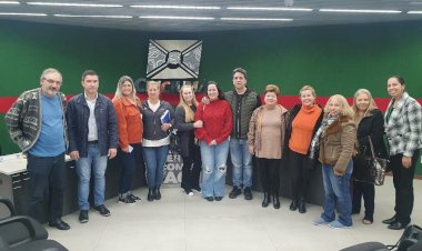 Representantes do poder executivo e da causa animal debatem sobre a proibição de fogos de artifício sonoros em Criciúma