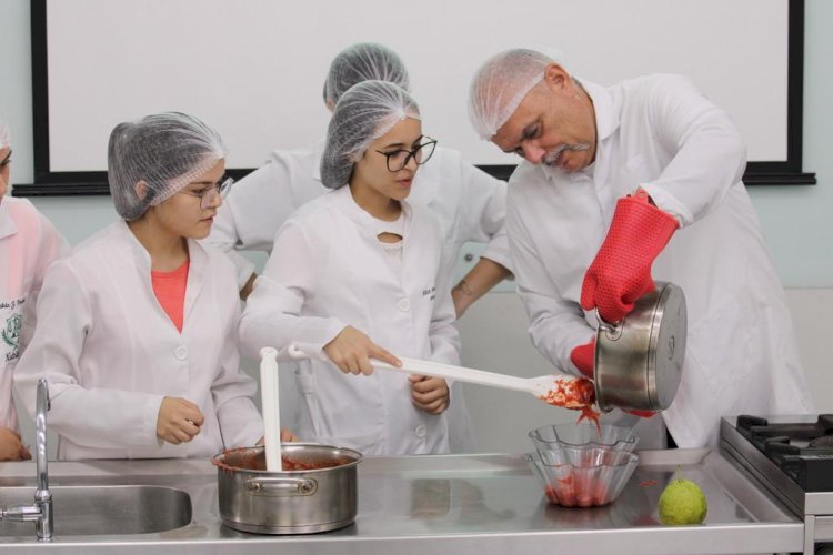 Mãe e futura nutricionista: a realização dos sonhos é possível na Unesc