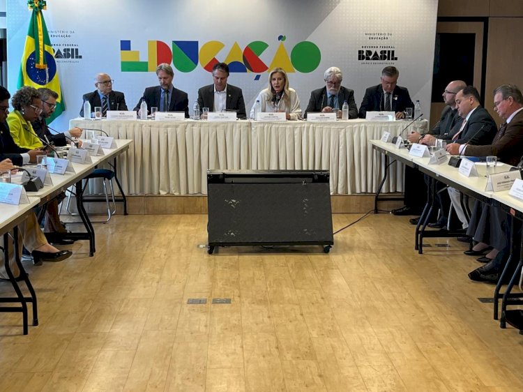 Em Brasília, reitores da Acafe tratam da regulamentação das universidades comunitárias