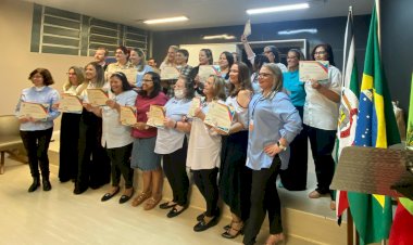 Abadeus cria novas oportunidades para mulheres por meio da costura