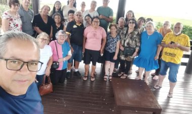 Grupo da Terceira Idade da Mineira velha dando exemplo