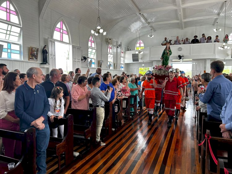 Santa Bárbara é homenageada pelos mineiros da Carbonífera Metropolitana