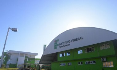 Aberto novo ciclo para inscrições para cursos de qualificação e de idiomas em 2025 no IFSC