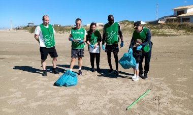 Unesc participa de ação internacional de limpeza de praias com mobilização no Balneário Rincão