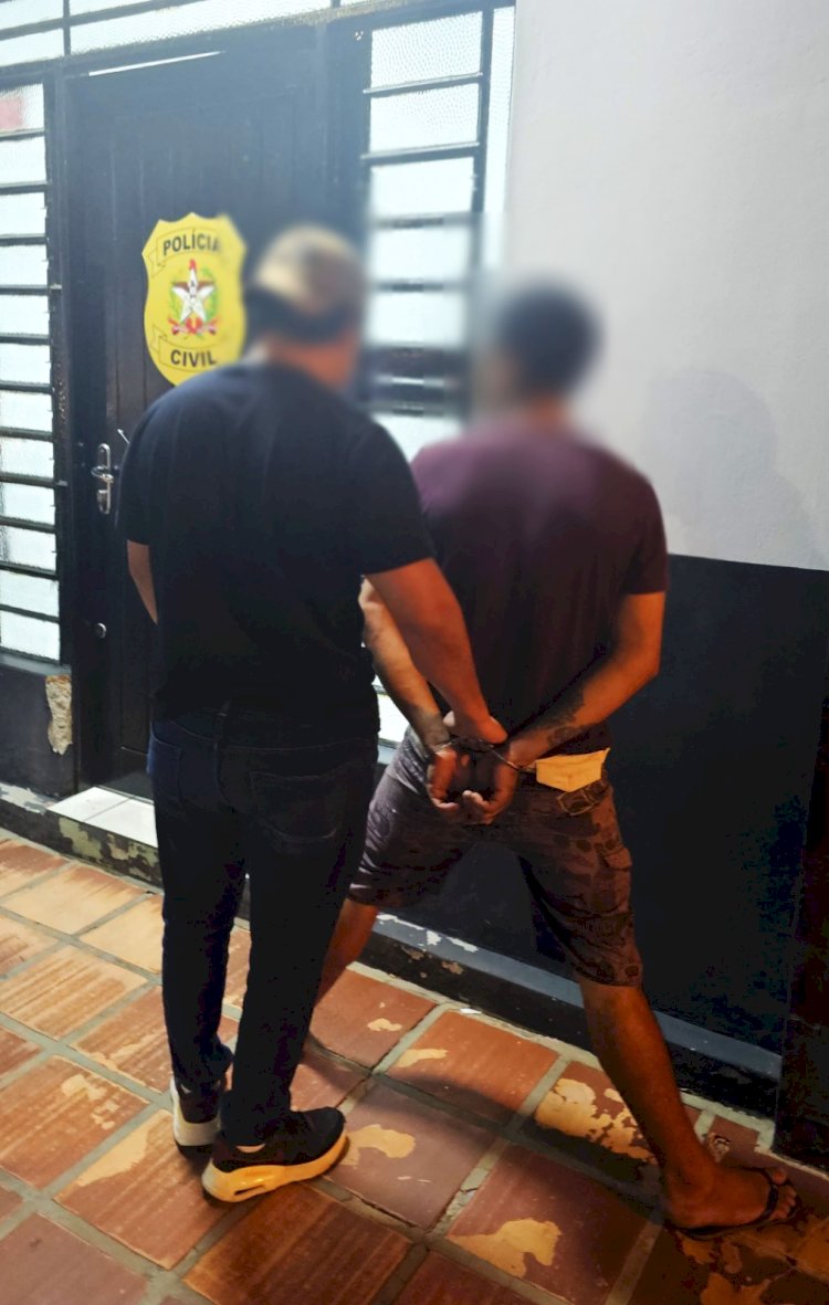 Operação da Polícia Civil prende assaltante armado de carro e de comércio em Criciúma
