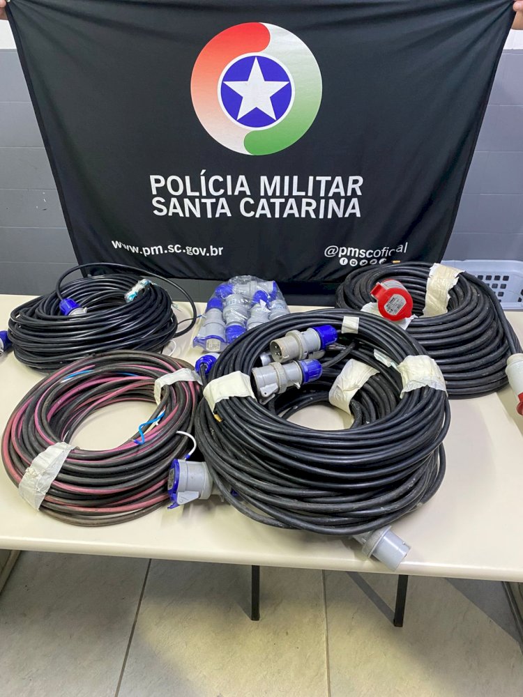 Dupla é flagrada pela Polícia Militar por receptação de fios furtados em Criciúma