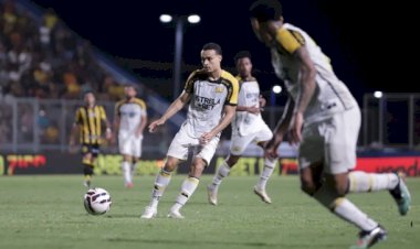 Tigre sai na frente ,mas foi a Onça que bebeu água