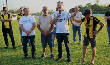 Governo de Criciúma assina ordem de serviço para construção de sede comunitária de campo na Vila Visconde