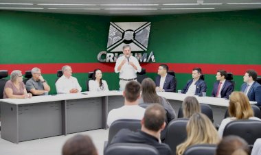 Governo de Criciúma assina protocolo para implantação de acessibilidade em banheiros públicos para pessoas ostomizadas