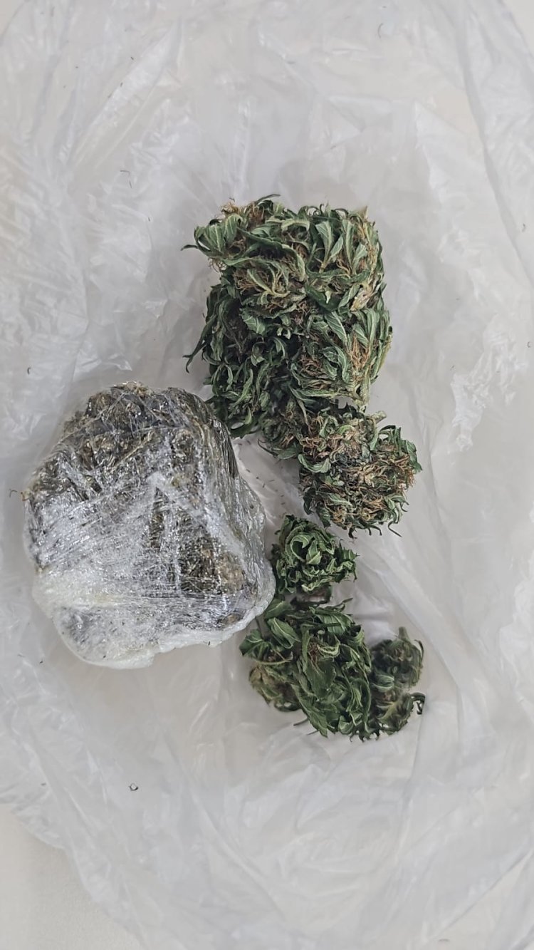 Polícia Civil  prende foragido por tráfico de drogas flagrado traficando novamente em Criciúma