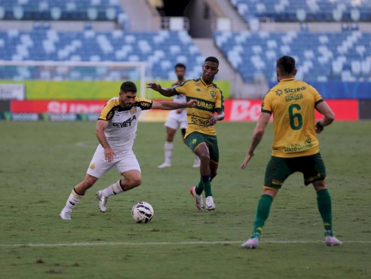 Criciúma joga mal e Perde para o Cuiabá