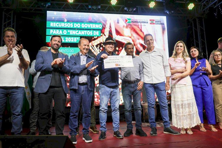 Governador participa de inaugurações em Forquilhinha e da abertura do evento Encantos de Natal