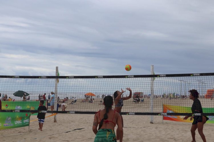 Projeto Golfinho e Handebol de Areia movimentam o Verão Unesc