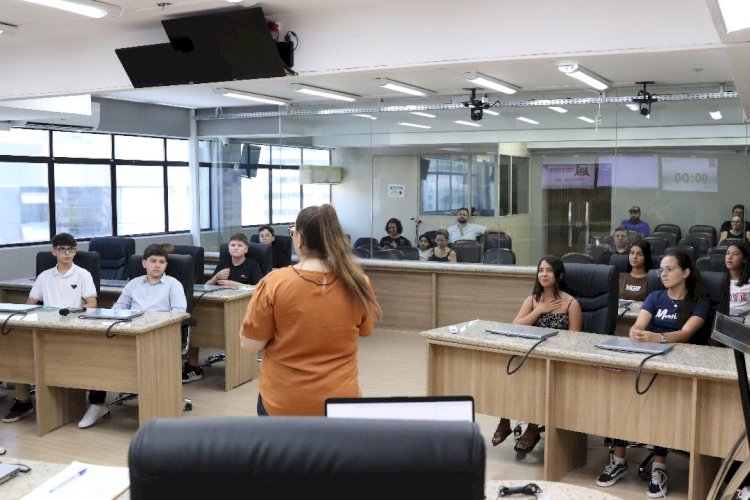 Vereadores mirins participam de capacitação na Câmara de Criciúma