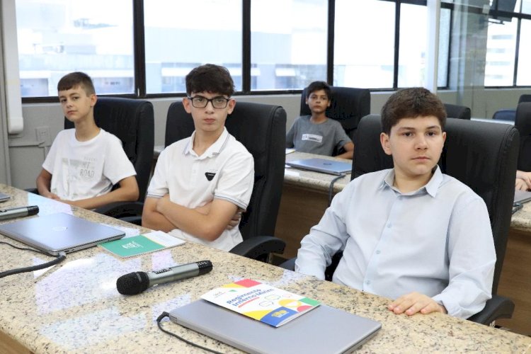 • Vereadores mirins de Criciúma serão empossados nesta quinta-feira