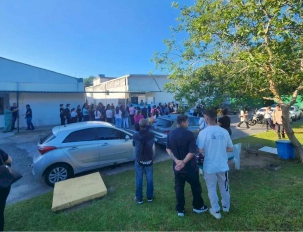 Trabalhadores do Hospital Materno Infantil Santa Catarina, de Criciúma, entram em greve por tempo indeterminado nesta sexta-feira