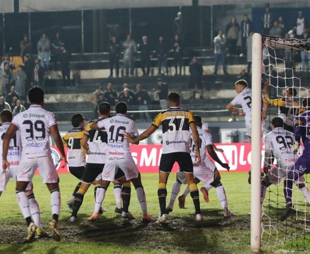 CRICIÚMA E OPERÁRIO-PR EMPATAM NO GERMANO KRÜGER