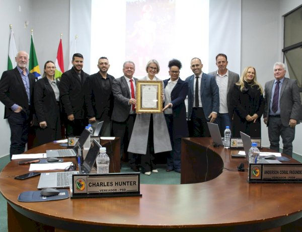 Câmara de Forquilhinha entrega Moção de Aplauso à Reitora em Exercício da Unesc e cobra melhorias na SC-446