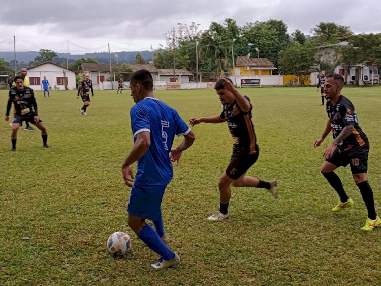 Campeonato Municipal de Futebol de Criciúma terá dois jogos neste sábado e quatro no domingo